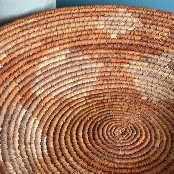 Vintage Woven Reed Basket South Western Straw 14" Diam. Brown Tan - Picture 2 of 10